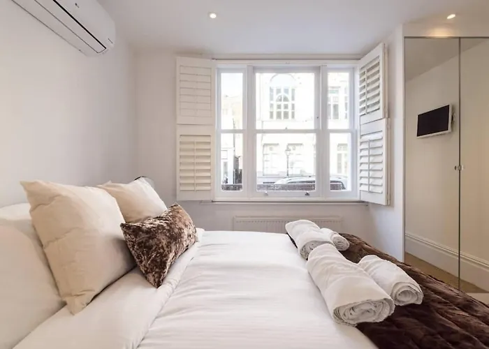 Luxury 2 Bed Apartment With Sw Facing Terrace