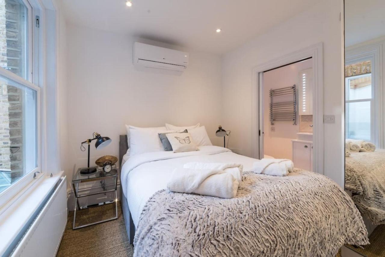 Luxury 2 Bed With Sw Facing Terrace Апартаменты *