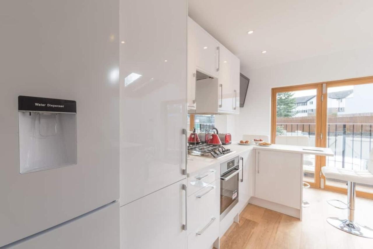 Luxury 2 Bed With Sw Facing Terrace Лондон